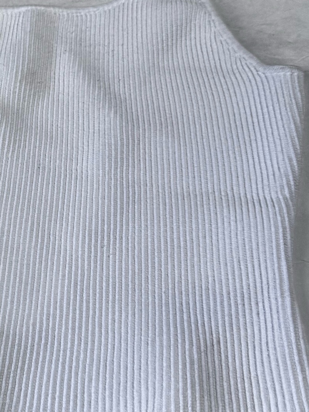 Aritzia Babaton Sculpt Knit Squareneck Cropped L Tank White Sweater Top Minimal - Picture 10 of 14